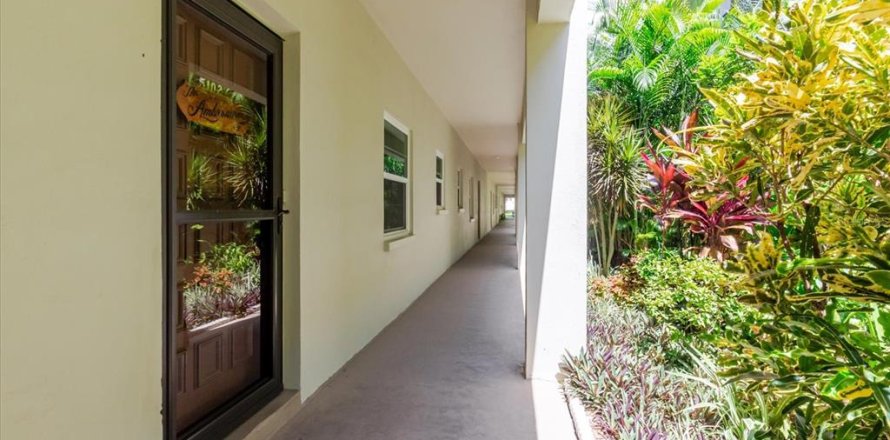 Condominio en Dunedin, Florida, 2 dormitorios № 1874003