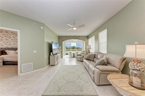 Condo in Venice, Florida, 2 bedrooms № 2393862 - photo 14