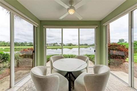 Condo in Venice, Florida, 2 bedrooms № 2393862 - photo 18