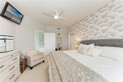 Condo in Venice, Florida, 2 bedrooms № 2393862 - photo 22