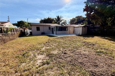 Casa en venta en Miami, Florida, 3 dormitorios, 133.97 m2 № 1984453 - foto 18