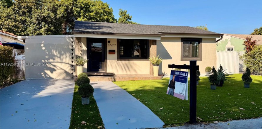 Casa en Miami, Florida 3 dormitorios, 133.97 m2 № 1984453