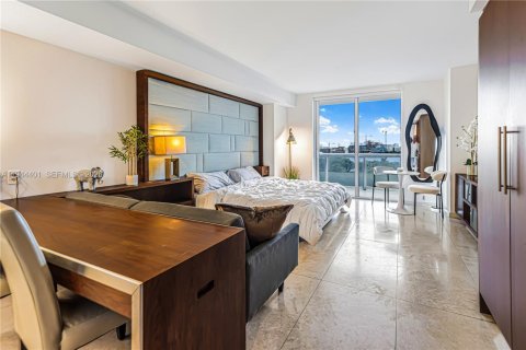 Condo in Miami, Florida  № 2001606 - photo 3