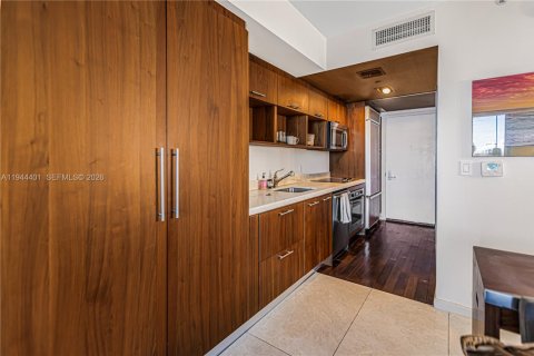 Condo in Miami, Florida  № 2001606 - photo 5