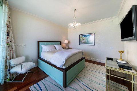 Снять в аренду кондоминиум в Бэл-Харбор, Флорида 2 спальни, 177.72м2, № 2034015 - фото 11