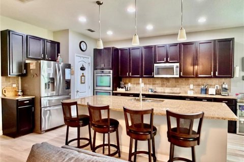 Casa en venta en Orlando, Florida, 4 dormitorios, 268.49 m2 № 2410384 - foto 2