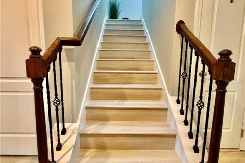 Casa en venta en Orlando, Florida, 4 dormitorios, 268.49 m2 № 2410384 - foto 16