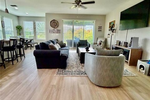 Casa en venta en Orlando, Florida, 4 dormitorios, 268.49 m2 № 2410384 - foto 9