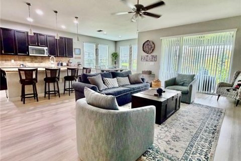 Casa en venta en Orlando, Florida, 4 dormitorios, 268.49 m2 № 2410384 - foto 8