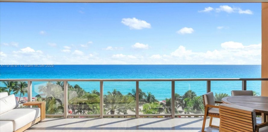 Condo in Sunny Isles Beach, Florida, 3 bedrooms  № 1974488