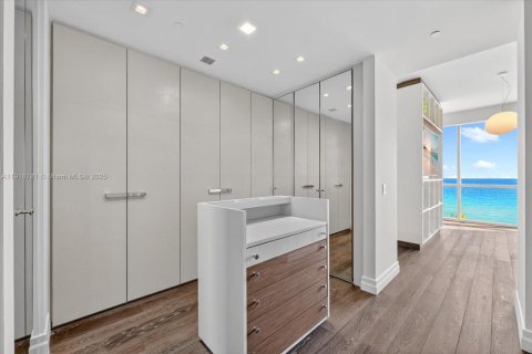 Condo in Sunny Isles Beach, Florida, 3 bedrooms  № 1974488 - photo 19