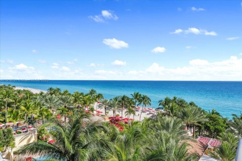 Condo in Sunny Isles Beach, Florida, 3 bedrooms  № 1974488 - photo 3