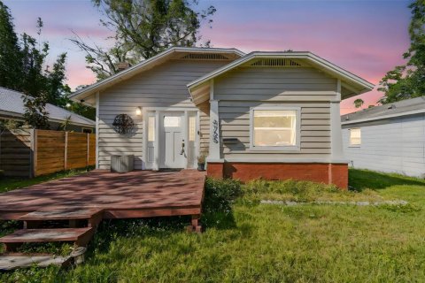 Casa en venta en Saint Petersburg, Florida, 4 dormitorios, 101.36 m2 № 1592131 - foto 1