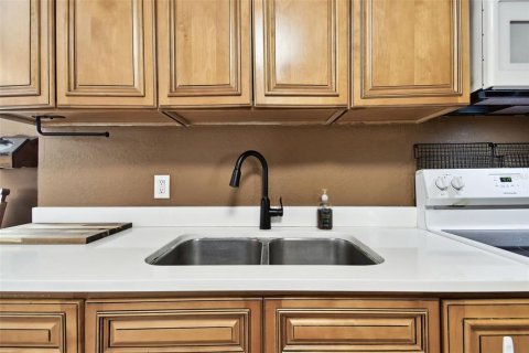 Casa en venta en Saint Petersburg, Florida, 4 dormitorios, 101.36 m2 № 1592131 - foto 11