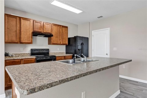 House in Davenport, Florida 3 bedrooms, 157.38 sq.m. № 2394071 - photo 6