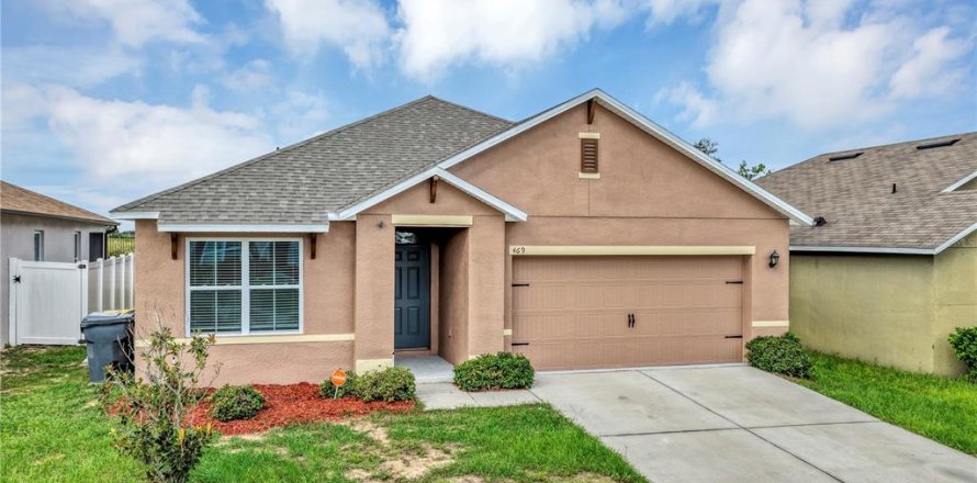 House in Davenport, Florida 3 bedrooms, 157.38 sq.m. № 2394071