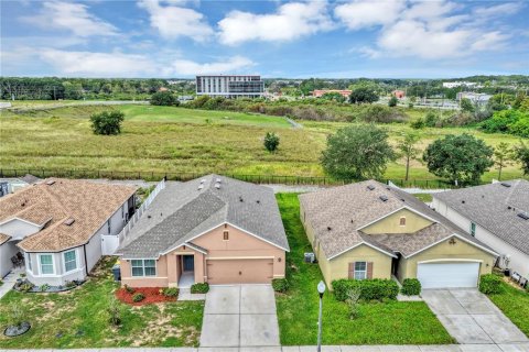 House in Davenport, Florida 3 bedrooms, 157.38 sq.m. № 2394071 - photo 24