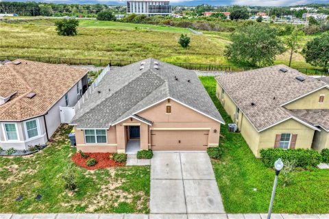 House in Davenport, Florida 3 bedrooms, 157.38 sq.m. № 2394071 - photo 3