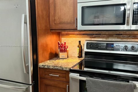 Снять в аренду кондоминиум в Форт-Лодердейл, Флорида 1 спальня, 80.82м2, № 1963266 - фото 8