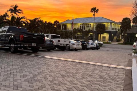 Снять в аренду кондоминиум в Форт-Лодердейл, Флорида 1 спальня, 80.82м2, № 1963266 - фото 26