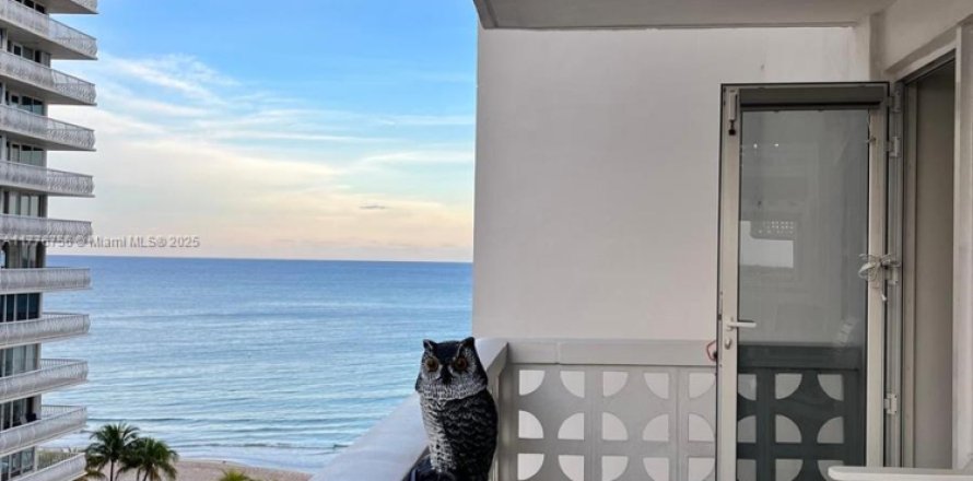 Кондоминиум с 1 спальней в Форт-Лодердейл, Флорида № 1963266