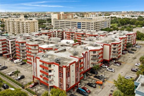 Снять в аренду кондоминиум в Хайалиа, Флорида 3 спальни, 122.91м2, № 1991439 - фото 30