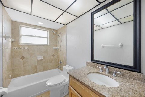 Снять в аренду кондоминиум в Хайалиа, Флорида 3 спальни, 122.91м2, № 1991439 - фото 17