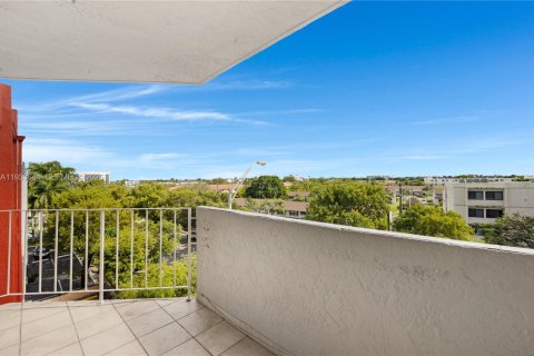 Снять в аренду кондоминиум в Хайалиа, Флорида 3 спальни, 122.91м2, № 1991439 - фото 14