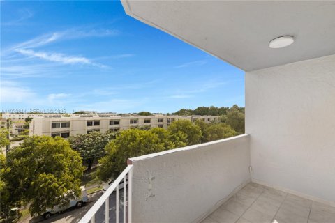 Снять в аренду кондоминиум в Хайалиа, Флорида 3 спальни, 122.91м2, № 1991439 - фото 15