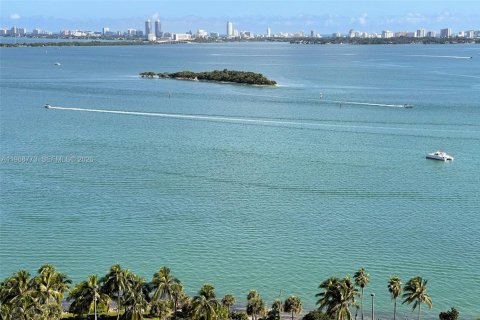 Condominio en venta en Miami, Florida, 3 dormitorios, 204.48 m2 № 2032038 - foto 2