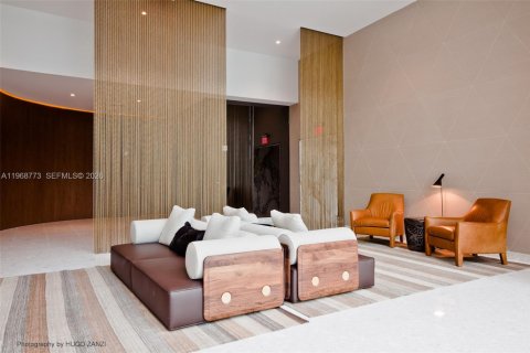 Copropriété à vendre à Miami, Floride: 3 chambres, 204.48 m2 № 2032038 - photo 26