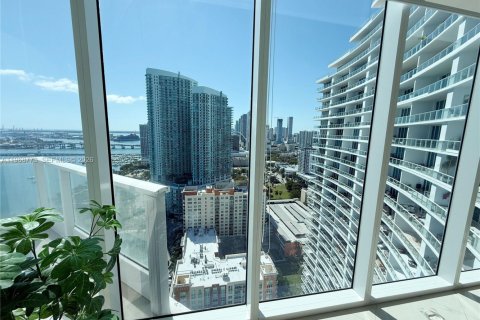 Condominio en venta en Miami, Florida, 3 dormitorios, 204.48 m2 № 2032038 - foto 16