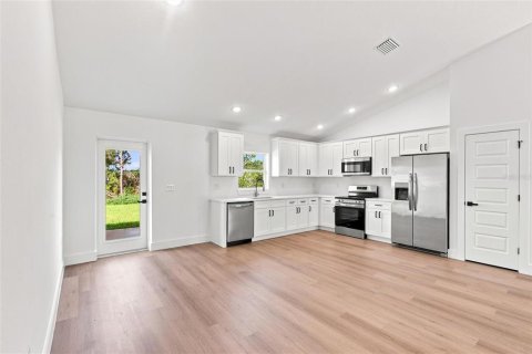Купить виллу или дом в Себринг, Флорида 9 комнат, 154.68м2, № 2294607 - фото 13