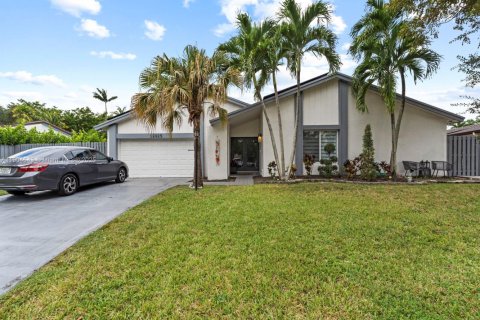 Villa ou maison à vendre à Miami, Floride: 4 chambres, 160.35 m2 № 1965038 - photo 2