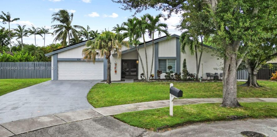 Villa ou maison à Miami, Floride 4 chambres, 160.35 m2 № 1965038