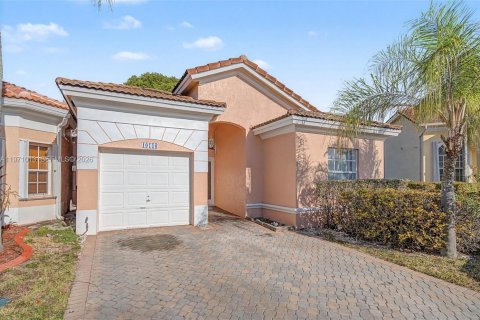 Таунхаус в Майами, Флорида 3 спальни, 122.17м2 № 2032088