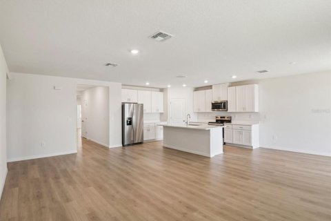 Villa ou maison à vendre à Nokomis, Floride: 4 chambres, 203.73 m2 № 2402947 - photo 2