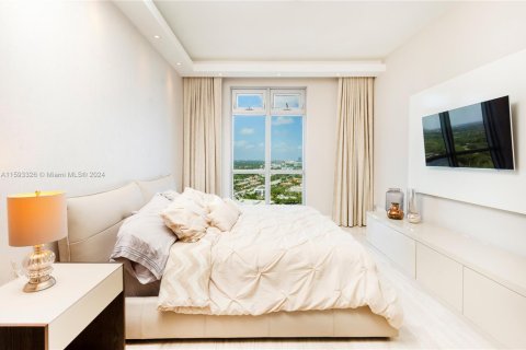 Condo in North Miami Beach, Florida, 3 bedrooms  № 1860295 - photo 9