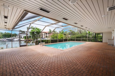 House in Coral Gables, Florida 5 bedrooms, 307.04 sq.m. № 1694035 - photo 21
