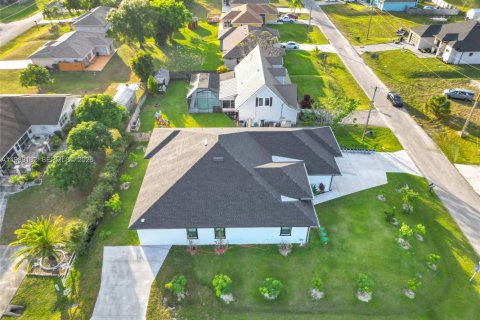 Купить виллу или дом в Лихай-Эйкерс, Флорида 4 спальни, 252.14м2, № 2088554 - фото 6