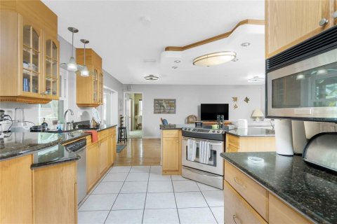 Casa en venta en North Port, Florida, 3 dormitorios, 145.39 m2 № 1807325 - foto 2