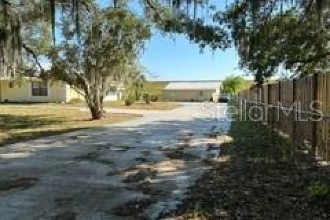 Casa en venta en Okeechobee, Florida, 6 dormitorios, 125.6 m2 № 916268 - foto 5