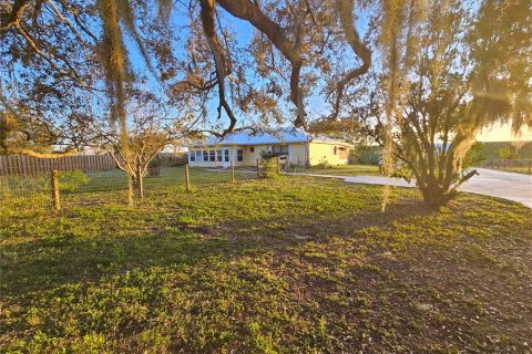 Casa en venta en Okeechobee, Florida, 6 dormitorios, 125.6 m2 № 916268 - foto 1