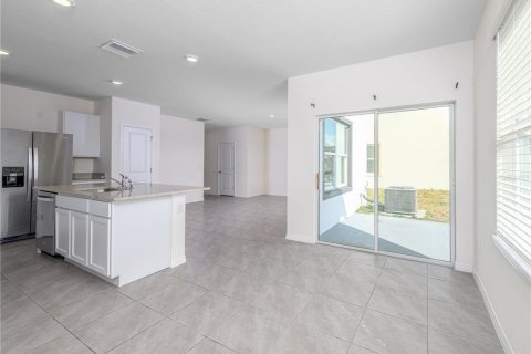 Villa ou maison à louer à San Antonio, Floride: 3 chambres, 182.18 m2 № 2149298 - photo 12
