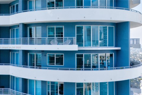 Снять в аренду кондоминиум в Майами, Флорида 2 спальни, 136.75м2, № 1976322 - фото 29