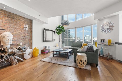 Снять в аренду кондоминиум в Майами, Флорида 2 спальни, 136.75м2, № 1976322 - фото 8