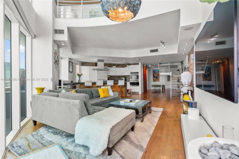 Снять в аренду кондоминиум в Майами, Флорида 2 спальни, 136.75м2, № 1976322 - фото 16