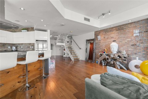 Снять в аренду кондоминиум в Майами, Флорида 2 спальни, 136.75м2, № 1976322 - фото 7