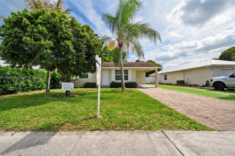 Villa ou maison à louer à Jupiter, Floride: 2 chambres, 72.46 m2 № 2276468 - photo 4