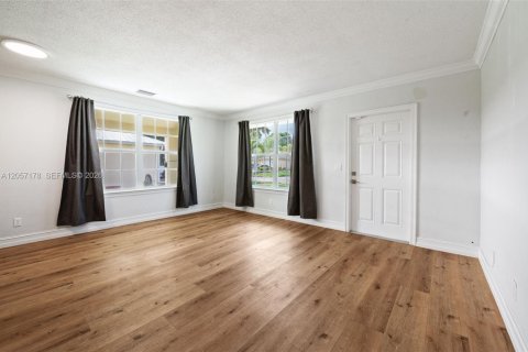 Villa ou maison à louer à Jupiter, Floride: 2 chambres, 72.46 m2 № 2276468 - photo 8